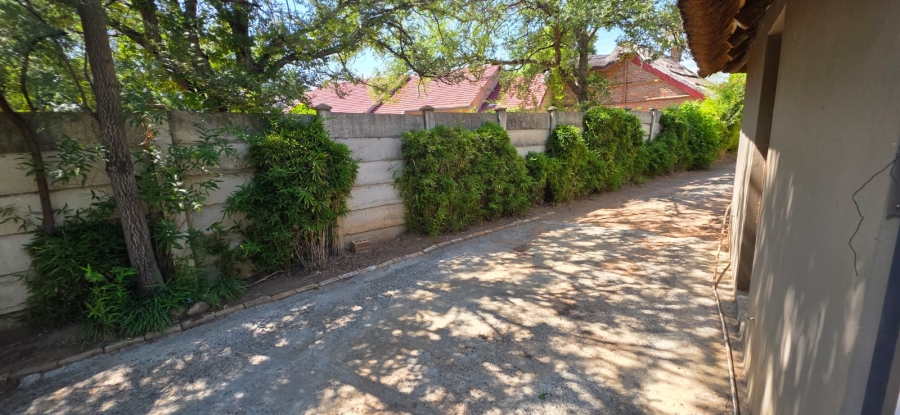 5 Bedroom Property for Sale in Songloed North West